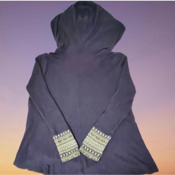 Paper Crane- Navy Waffle Hi-Lo Hoodie with Alpine Sleeves - Picture 2 of 5